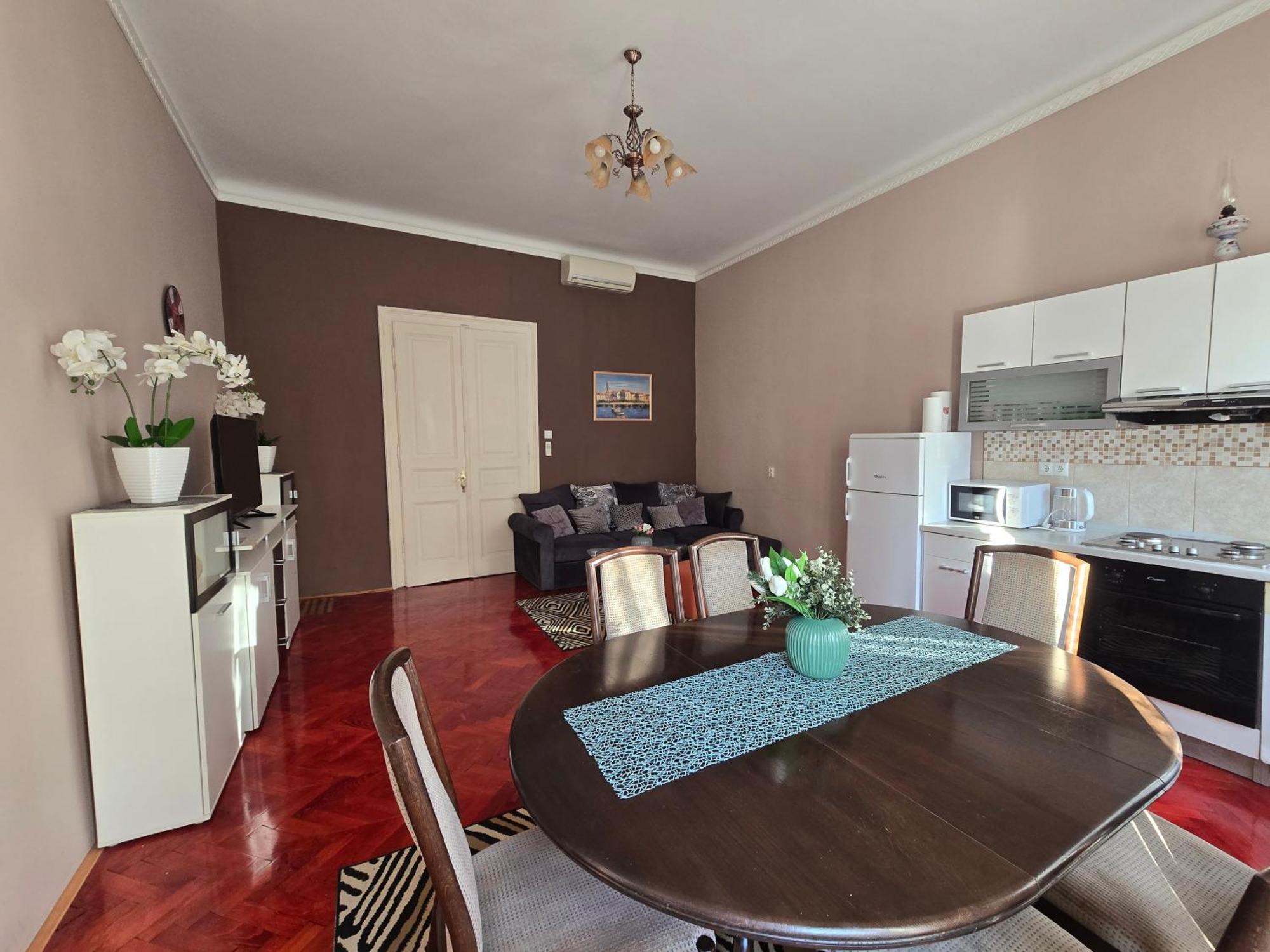 Prvi Red Do Mora Apartment